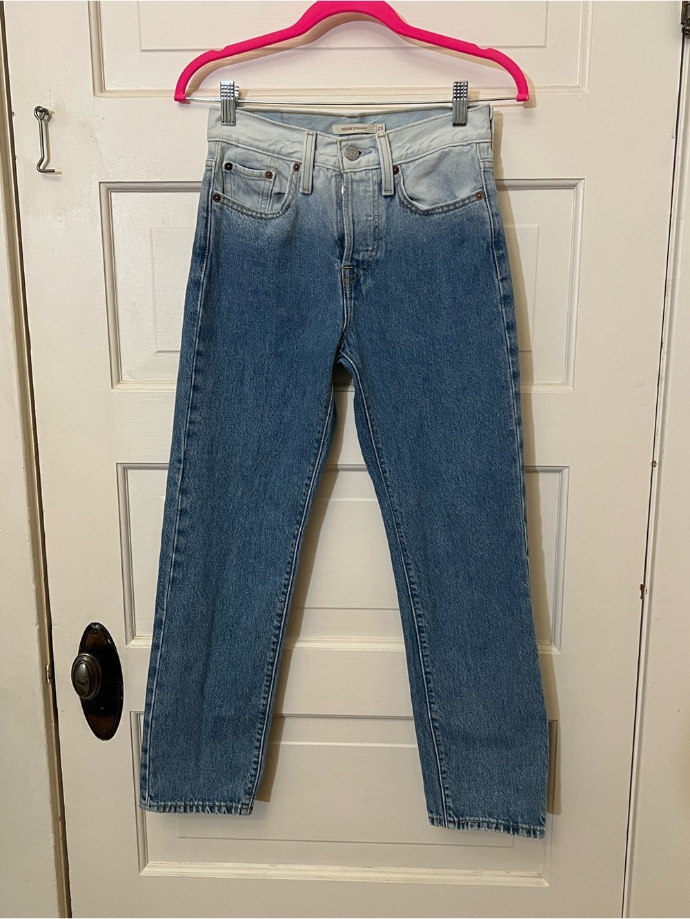 *RARE* Levi’s Wedgie Straight Jeans W25 “Snowmelt” PC9 34964-0211